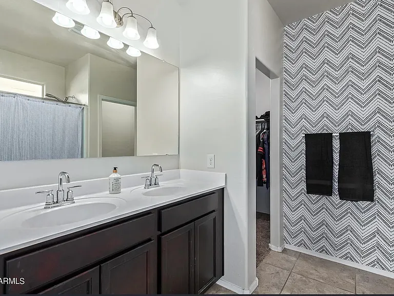 30987 W Columbus Ave — Photo 22