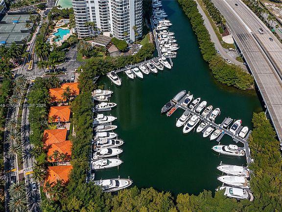 4th image of 3575 Mystic Pointe Dr #79