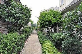 3rd image of 107 Belle Maison Ct