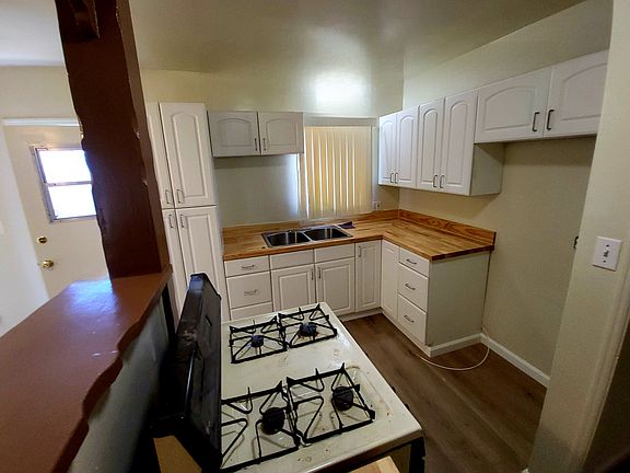 3rd image of 2233-2235 N Euclid Ave #2233