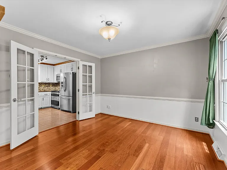 10948 Sunset Hills Dr — Photo 8