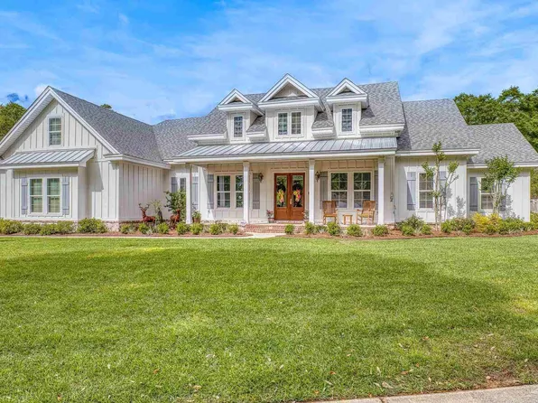 2031 Rambling Oaks Dr, Cantonment, FL 32533