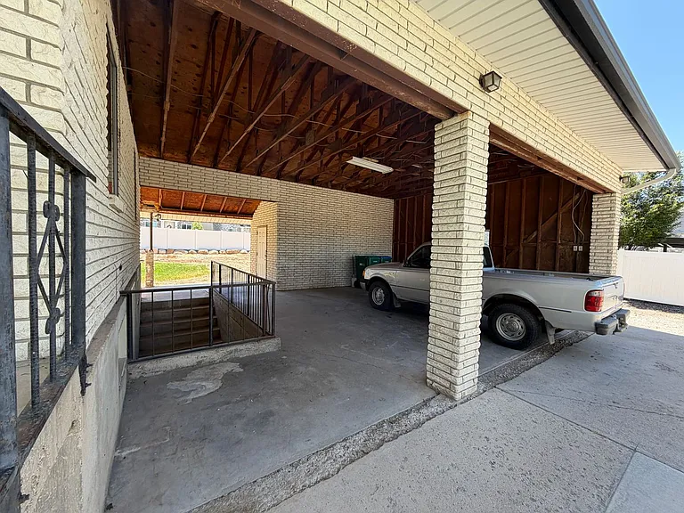 245 W 100 N — Photo 18