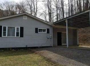 492 Pigeon Roost Rd, Chapmanville, WV 25508