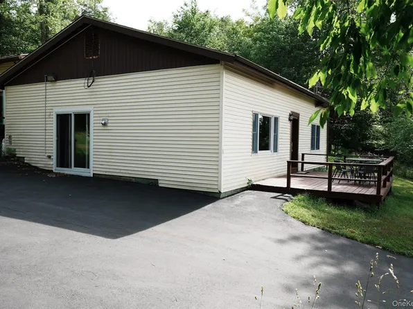 180 Winston Dr, Monticello, NY 12701