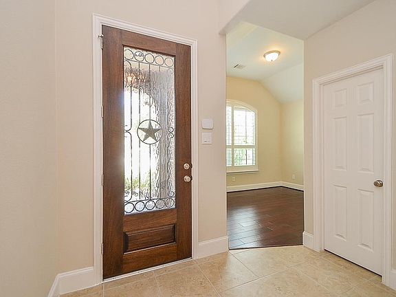 3rd image of 16819 Bonnyton Dr