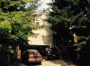 735 SW Caldew Dr, Portland, OR 97219