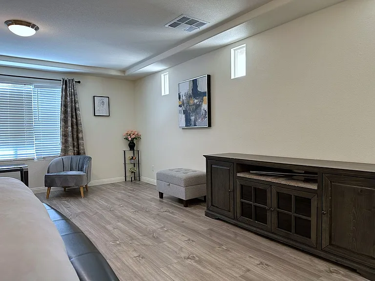 8573 Silver Coast St — Photo 28