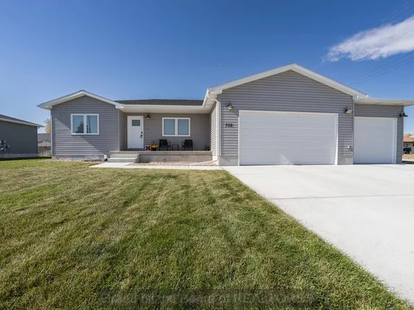 702 Turkey Dr, Gibbon, NE 68840