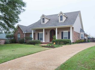 696 Hazelton Dr, Madison, MS 39110