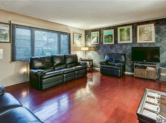 5th image of 11 Moore Pl