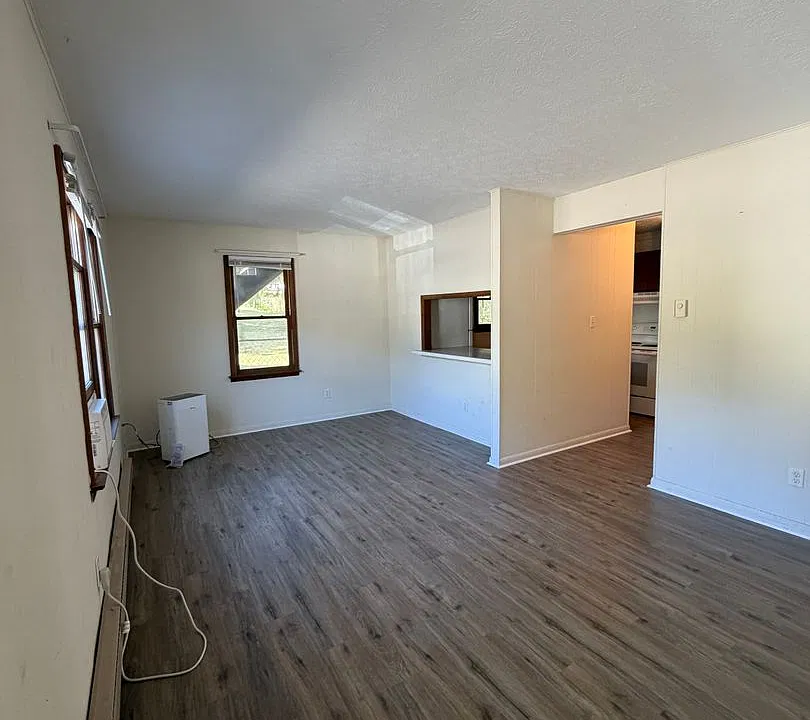 365 Weaverville Rd