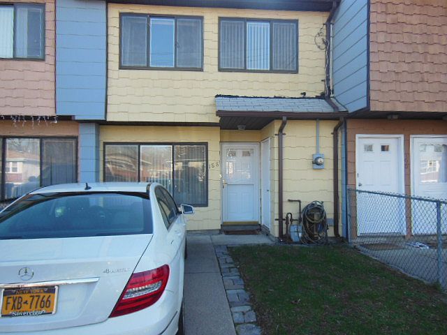 1st image of 188 Arlington Pl