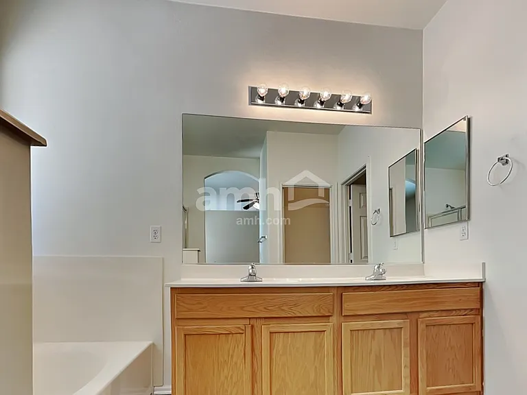 1509 S 123rd Dr — Photo 11
