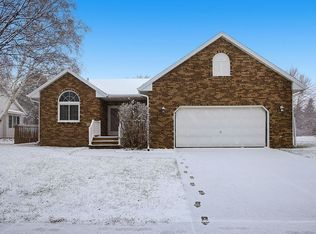 1202 41st Ave N, Fargo, ND 58102