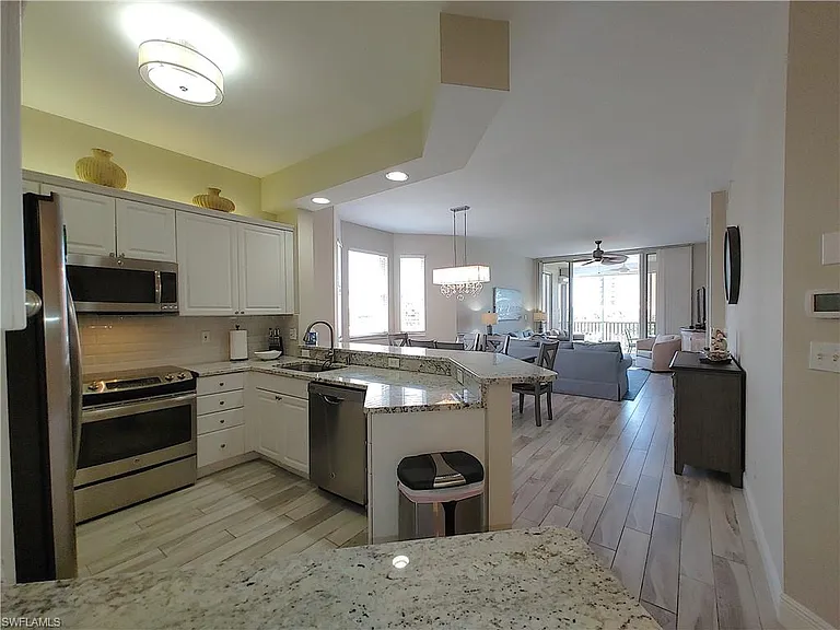 400 Flagship Dr #501 — Photo 9