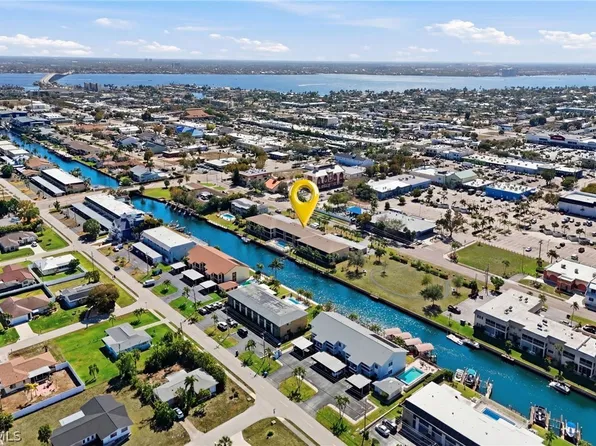 1009 SE 46th Ln APT 104, Cape Coral, FL 33904