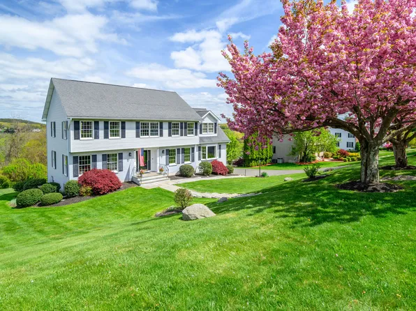 16 Huntington Drive, Danbury, CT 06811