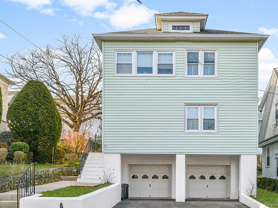1st image of 42 Crestview Street