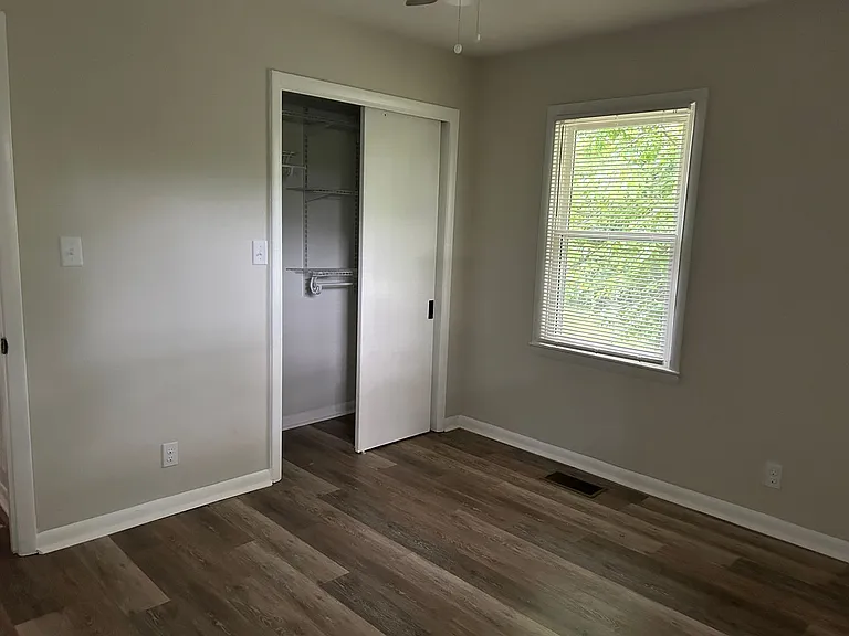 1380 Cummins Ferry Rd — Photo 9