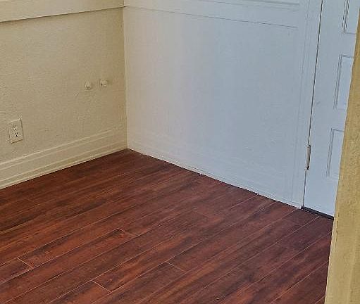 5th image of 104 S Cummings St #21