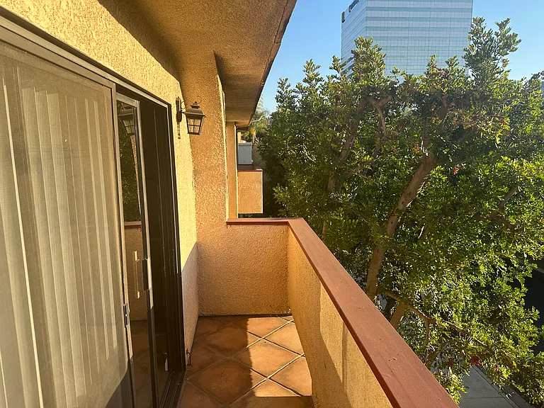 4750 Sepulveda Blvd #202 — Photo 6