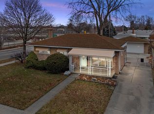 26914 Bonnie Ave, Warren, MI 48089