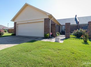 201 S Stonebridge Cv, West Memphis, AR 72301