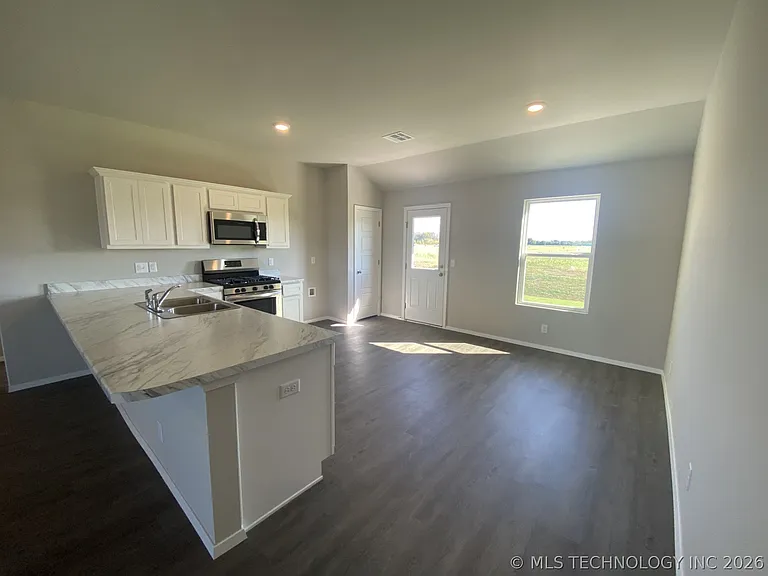 16239 S 88th East Ave — Photo 7