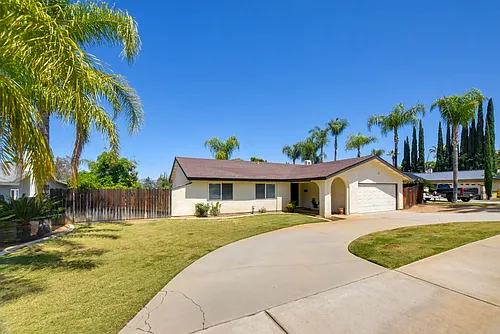 1207 E Highland Ave Photo 1