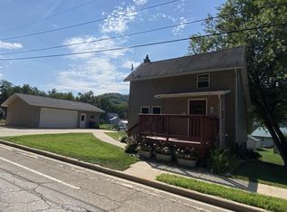 941 Ithaca Rd, Richland Center, WI 53581