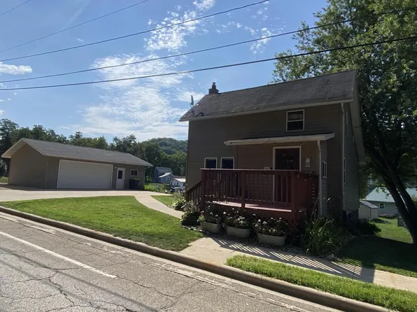 941 Ithaca Road, Richland Center, WI 53581