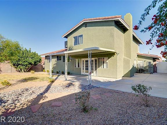 2nd image of 7417 Edgewater Ln