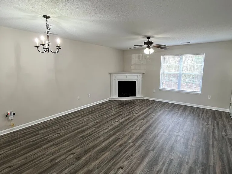 Meridian Park Apartments — Photo 27