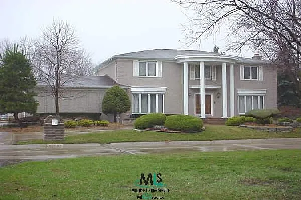 38287 Saddle Ln photo 1