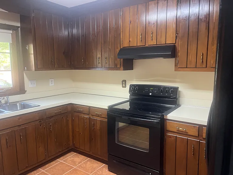153 Sloane Pl — Photo 7