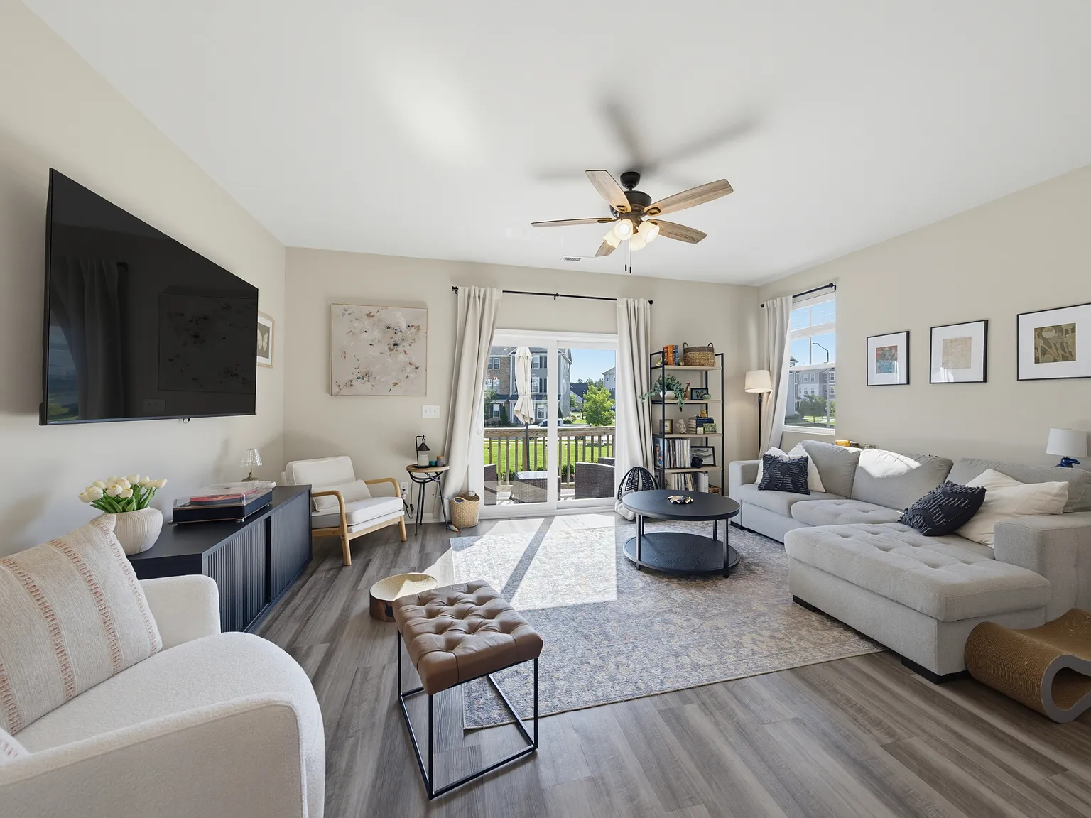 3 bed, 3.5 bath, 1895 sqft, $2,250 — Photo 2