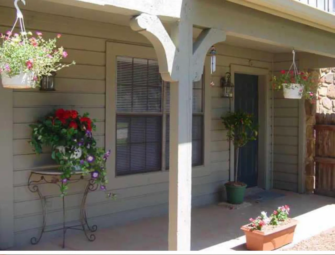 2 bed, 2.5 bath, 1212 sqft, $1,495 — Photo 1
