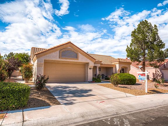 3rd image of 2428 Desert Glen Dr