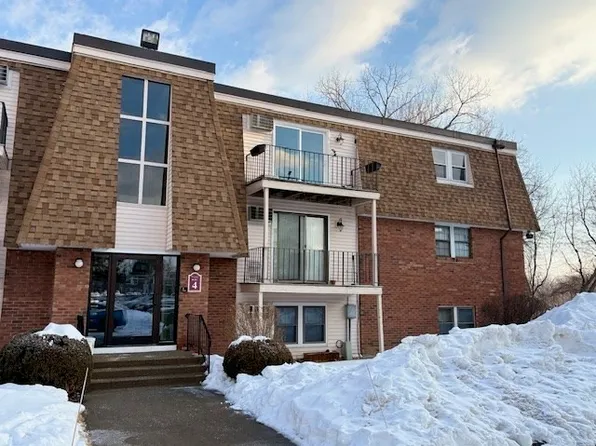 80 Damon Rd APT 4302, Northampton, MA 01060