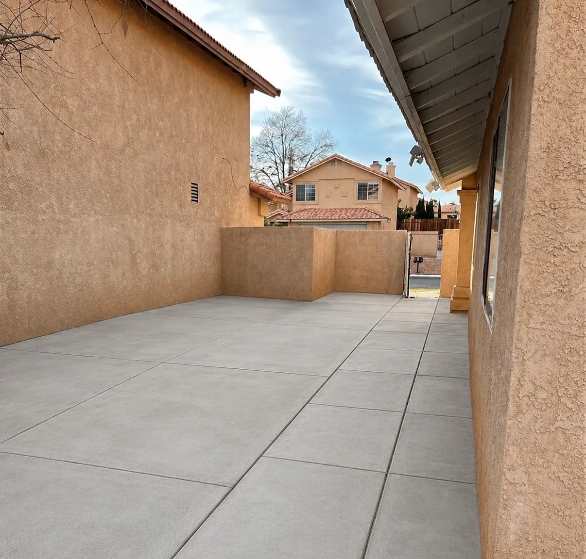Glenwood Ln, Victorville — Photo 2