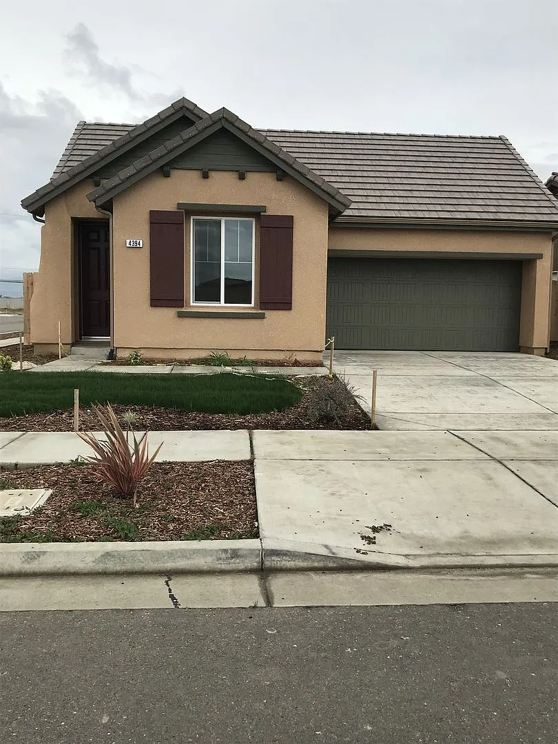 4394 Bixby Way photo 1