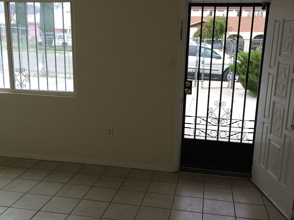 1st image of 4736 Sierra Vista Dr