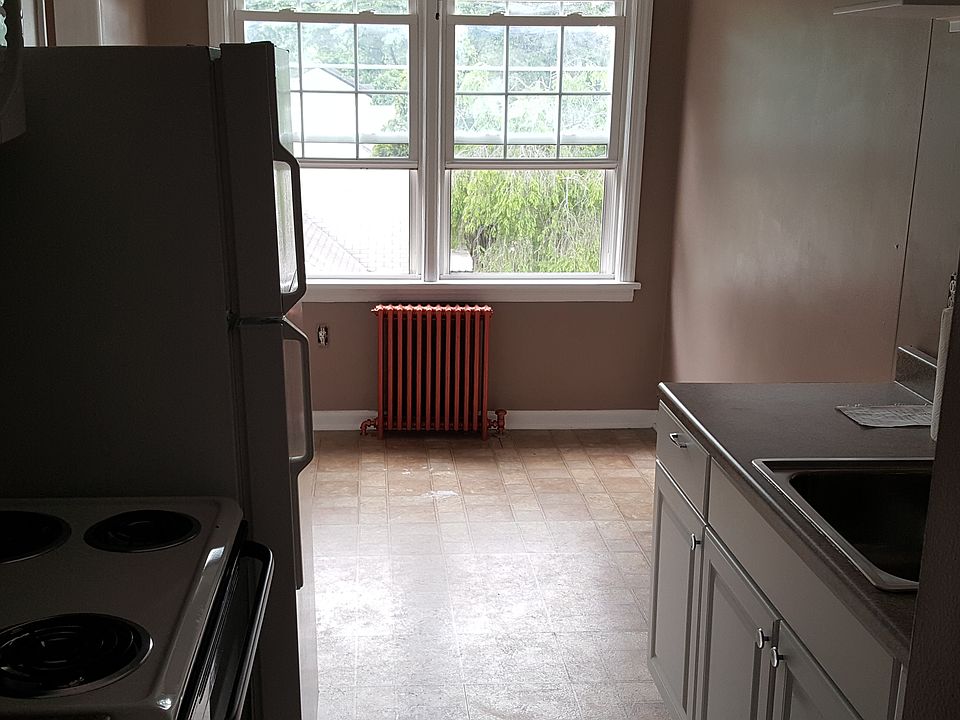 2nd image of 824 W North Bend Rd APT 2