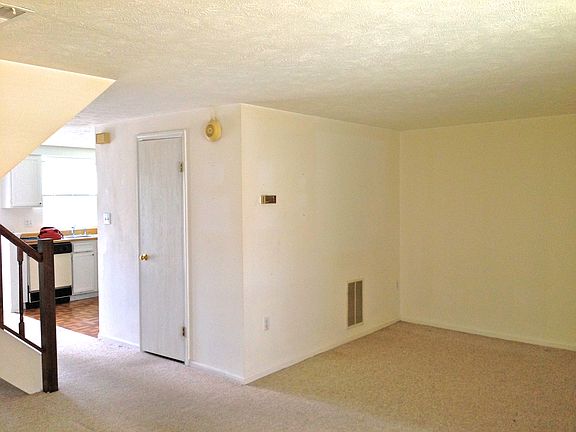 4th image of 7719 Balla Ct