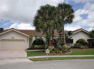 10171 SW 4th St, Plantation, FL 33324