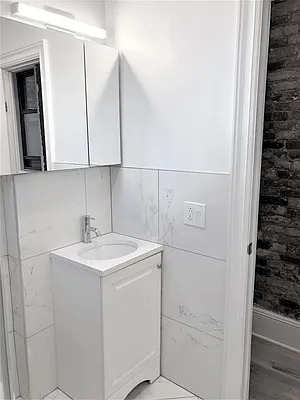 Rented by Sky Management | media 35