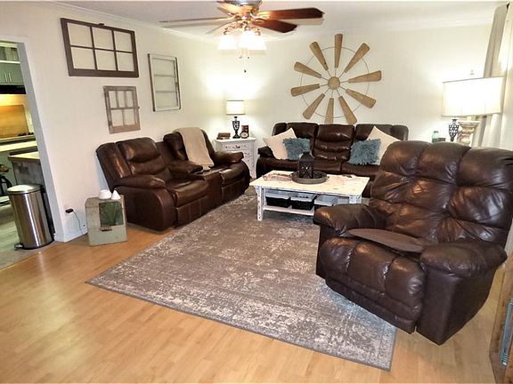4th image of 508 Oakwood Dr