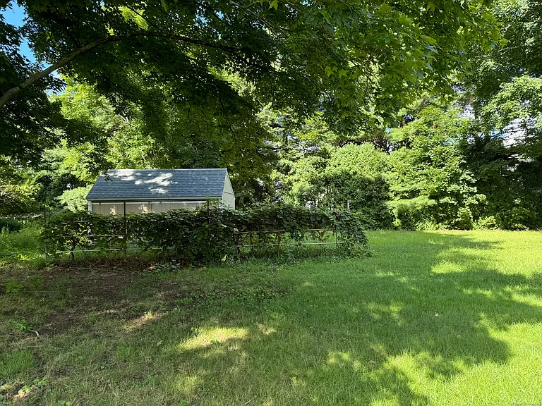 40 S Main St — Photo 19