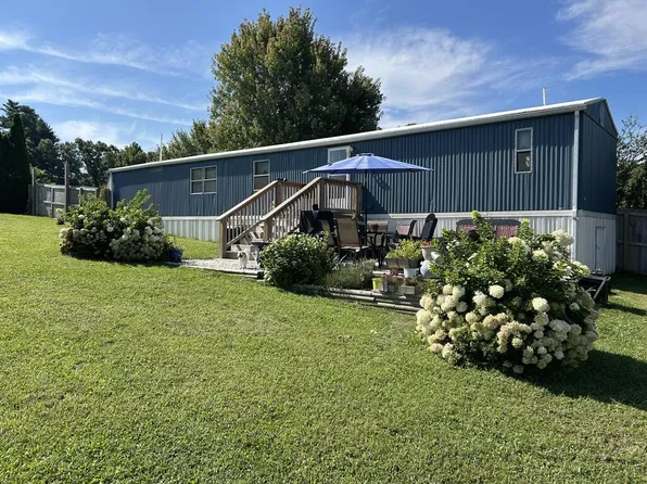 180 Pleasant View Rd, Austinville, VA 24312
